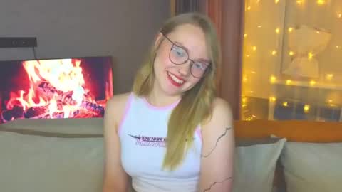 Kate online show from December 2024 07:06:01 PM