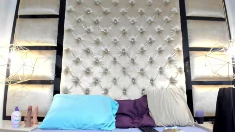 aurora_rossii online show from September 2025 03:06:02 AM