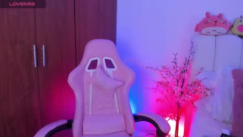 Aurora  online show from February 2026 07:35:01 PM