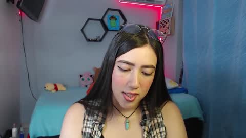 Aurora  online show from February 2025 01:37:01 AM