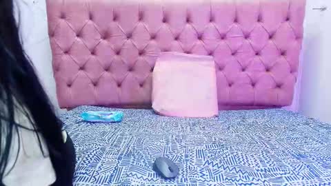 auroraa_miller online show from October 2025 11:50:02 AM