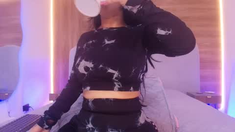 auroraa_miller online show from April 2026 03:09:01 AM