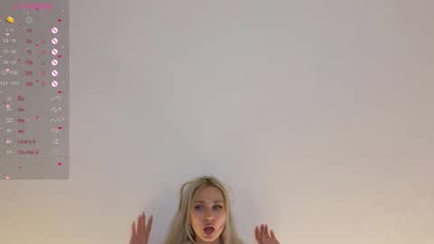 Snapshot of aurorabless chatting on October 2025 04:39:01 PM Aurora online show from October 2025 04:39:01 PM