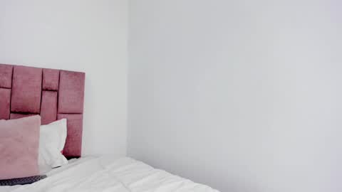 Snapshot of auroradurand chatting on March 2025 01:37:02 AM ... ... online show from March 2025 01:37:02 AM