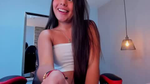 auroramartin2 online show from March 2025 10:13:02 PM