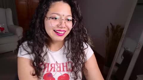 Snapshot of aurorasiera chatting on December 2025 09:21:02 PM Aurora online show from December 2025 09:21:02 PM