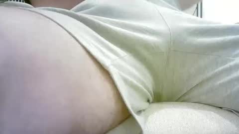 Snapshot of aussie5892 chatting on January 2025 09:30:02 AM Justin online show from January 2025 09:30:02 AM