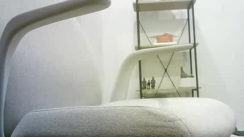 Snapshot of aussie5892 chatting on February 2025 09:35:02 AM Justin online show from February 2025 09:35:02 AM