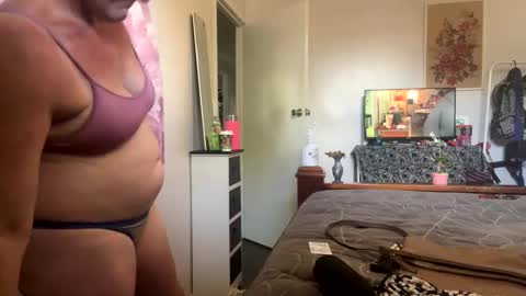 Milf4u online show from February 2026 03:27:01 AM