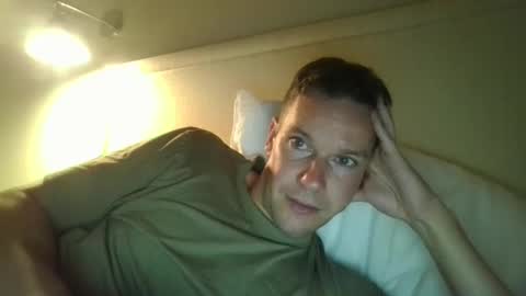 Snapshot of aussiesurfer0000 chatting on January 2025 11:03:02 AM aussiesurfer0000 online show from January 2025 11:03:02 AM