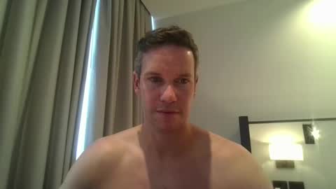 Snapshot of aussiesurfer0000 chatting on February 2025 06:19:01 AM aussiesurfer0000 online show from February 2025 06:19:01 AM