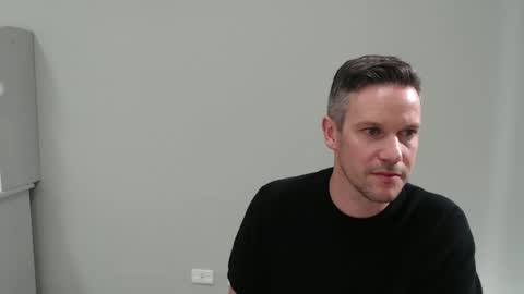 Snapshot of aussiesurfer0000 chatting on December 2025 07:02:02 AM aussiesurfer0000 online show from December 2025 07:02:02 AM