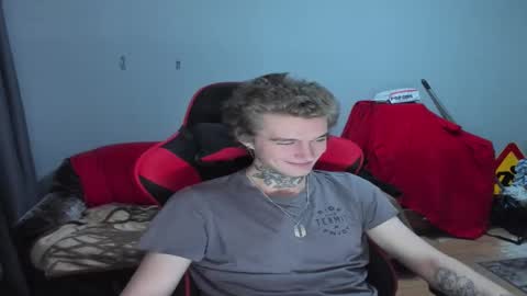 Snapshot of austen_milker chatting on October 2025 07:45:02 PM Austen online show from October 2025 07:45:02 PM