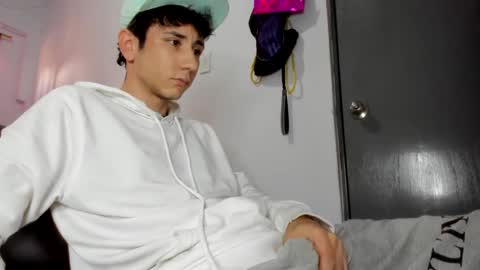 Snapshot of austin1119a chatting on January 2025 05:59:02 PM austin1119a online show from January 2025 05:59:02 PM