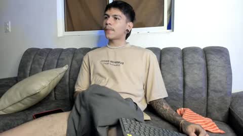 Snapshot of austin_falcon chatting on December 2024 09:01:01 PM Austin online show from December 2024 09:01:01 PM