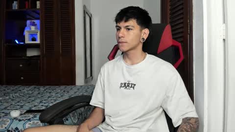 Snapshot of austin_falcon chatting on November 2025 01:12:02 PM Austin online show from November 2025 01:12:02 PM