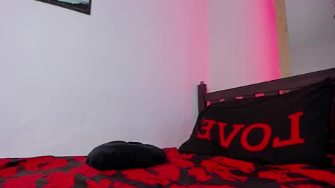 Snapshot of austin_nice_cock chatting on February 2025 07:05:02 PM astin nice online show from February 2025 07:05:02 PM