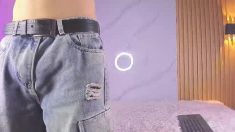 Snapshot of austin_rouse chatting on October 2025 07:36:02 PM austin_rouse online show from October 2025 07:36:02 PM