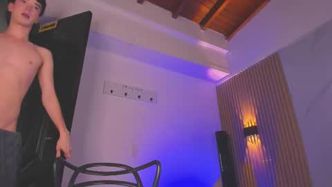 Snapshot of austin_rouse chatting on January 2026 07:26:01 PM austin_rouse online show from January 2026 07:26:01 PM