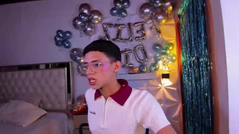 Snapshot of austin_rouse chatting on January 2026 12:43:02 PM austin_rouse online show from January 2026 12:43:02 PM