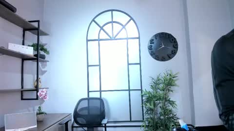 Snapshot of austinjones_ chatting on January 2026 06:43:02 PM Austin online show from January 2026 06:43:02 PM