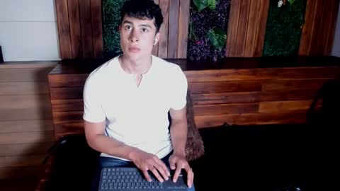 Snapshot of austinjones_ chatting on January 2026 07:06:02 PM Austin online show from January 2026 07:06:02 PM