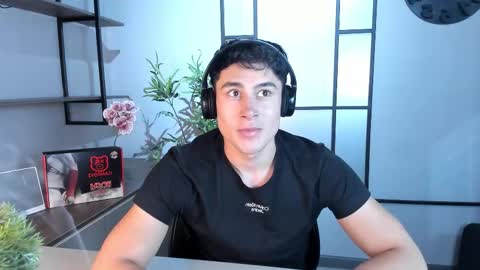 Snapshot of austinjones_ chatting on February 2026 06:59:02 PM Austin online show from February 2026 06:59:02 PM