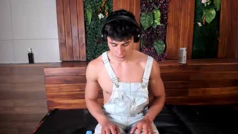 Snapshot of austinjones_ chatting on February 2026 07:10:01 PM Austin online show from February 2026 07:10:01 PM