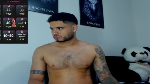 Snapshot of austintorres_ chatting on January 2025 01:50:01 AM AustinTorres online show from January 2025 01:50:01 AM