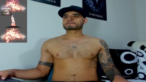 Snapshot of austintorres_ chatting on January 2025 02:30:01 AM AustinTorres online show from January 2025 02:30:01 AM