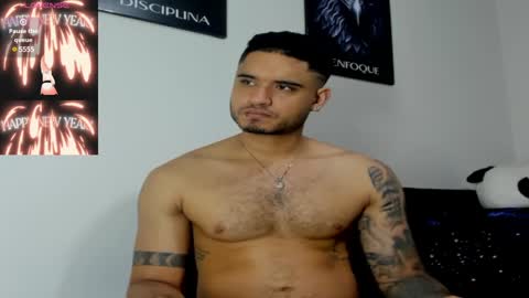 Snapshot of austintorres_ chatting on February 2025 02:58:01 AM AustinTorres online show from February 2025 02:58:01 AM