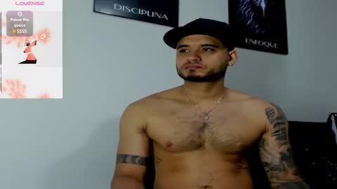 Snapshot of austintorres_ chatting on February 2025 02:56:02 AM AustinTorres online show from February 2025 02:56:02 AM