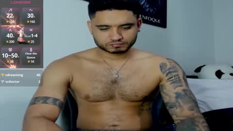 Snapshot of austintorres_ chatting on February 2025 05:58:02 AM AustinTorres online show from February 2025 05:58:02 AM