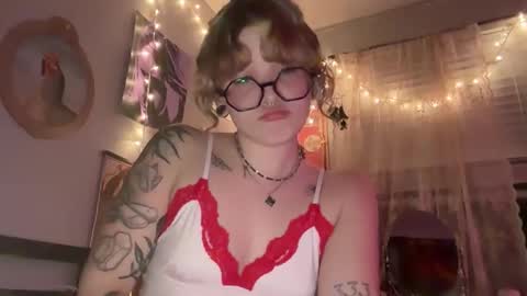 Snapshot of autierains chatting on December 2025 03:15:01 AM Autie 3 online show from December 2025 03:15:01 AM