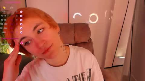 Snapshot of autumnwhisper_ chatting on February 2026 08:59:01 PM Alice online show from February 2026 08:59:01 PM