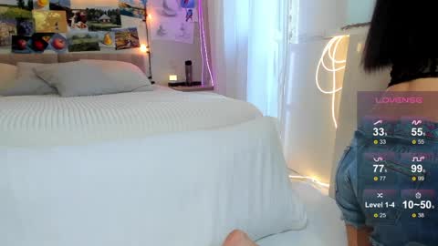 Snapshot of ava_athena chatting on May 2026 07:02:02 AM Ava online show from May 2026 07:02:02 AM
