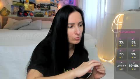 Snapshot of ava_athena chatting on May 2026 04:31:01 AM Ava online show from May 2026 04:31:01 AM