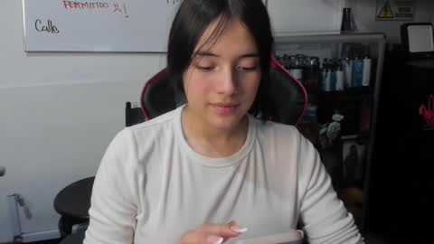 Snapshot of ava_broown chatting on December 2024 05:17:01 AM online show from December 2024 05:17:01 AM