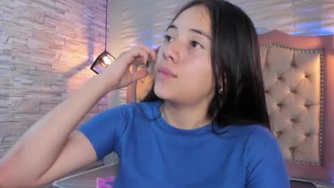 Snapshot of ava_broown chatting on January 2025 04:54:02 AM online show from January 2025 04:54:02 AM