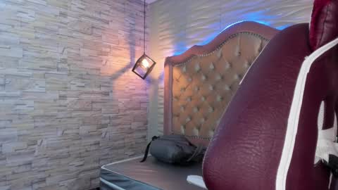 Snapshot of ava_broown chatting on January 2025 01:48:01 AM online show from January 2025 01:48:01 AM