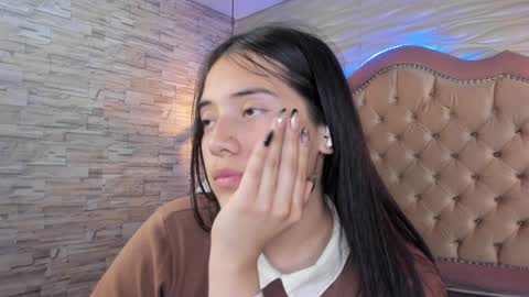 Snapshot of ava_broown chatting on January 2025 01:53:01 AM online show from January 2025 01:53:01 AM