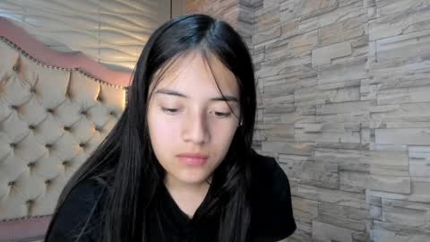 Snapshot of ava_broown chatting on January 2025 05:52:01 AM online show from January 2025 05:52:01 AM