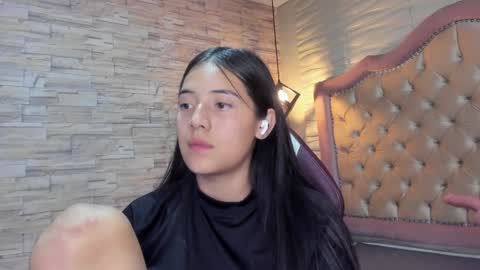 Snapshot of ava_broown chatting on January 2025 04:19:02 AM online show from January 2025 04:19:02 AM