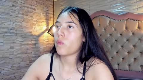 Snapshot of ava_broown chatting on January 2025 10:35:02 PM online show from January 2025 10:35:02 PM