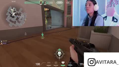 Snapshot of ava_broown chatting on December 2025 09:01:01 PM online show from December 2025 09:01:01 PM