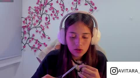 Snapshot of ava_broown chatting on May 2026 01:36:01 AM online show from May 2026 01:36:01 AM