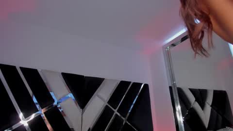 Snapshot of ava_fontana2 chatting on February 2025 10:21:02 PM Ava Fontana online show from February 2025 10:21:02 PM