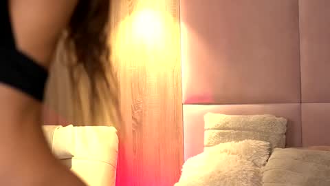 Ava online show from January 2025 01:50:01 AM