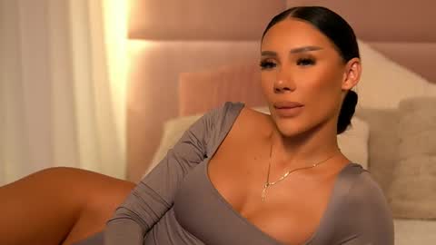 Ava online show from April 2026 01:19:01 AM