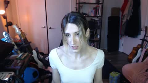 Ava online show from May 2026 08:36:01 PM